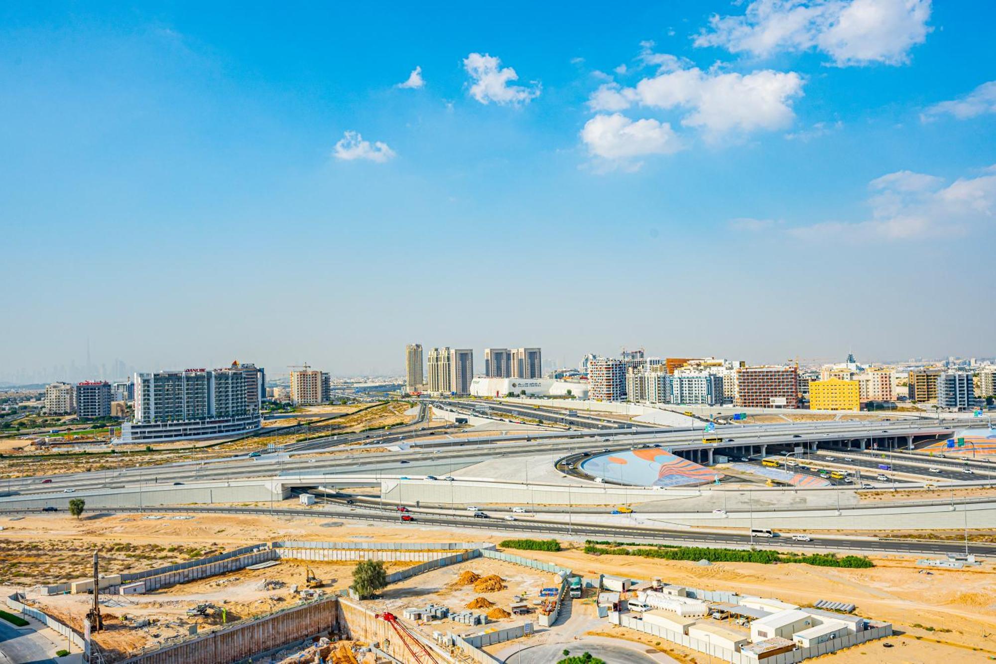 Luxury In Dubailand - شقة *