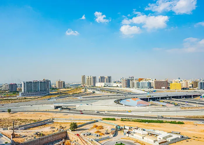 Luxury Studio In Dubailand - Central