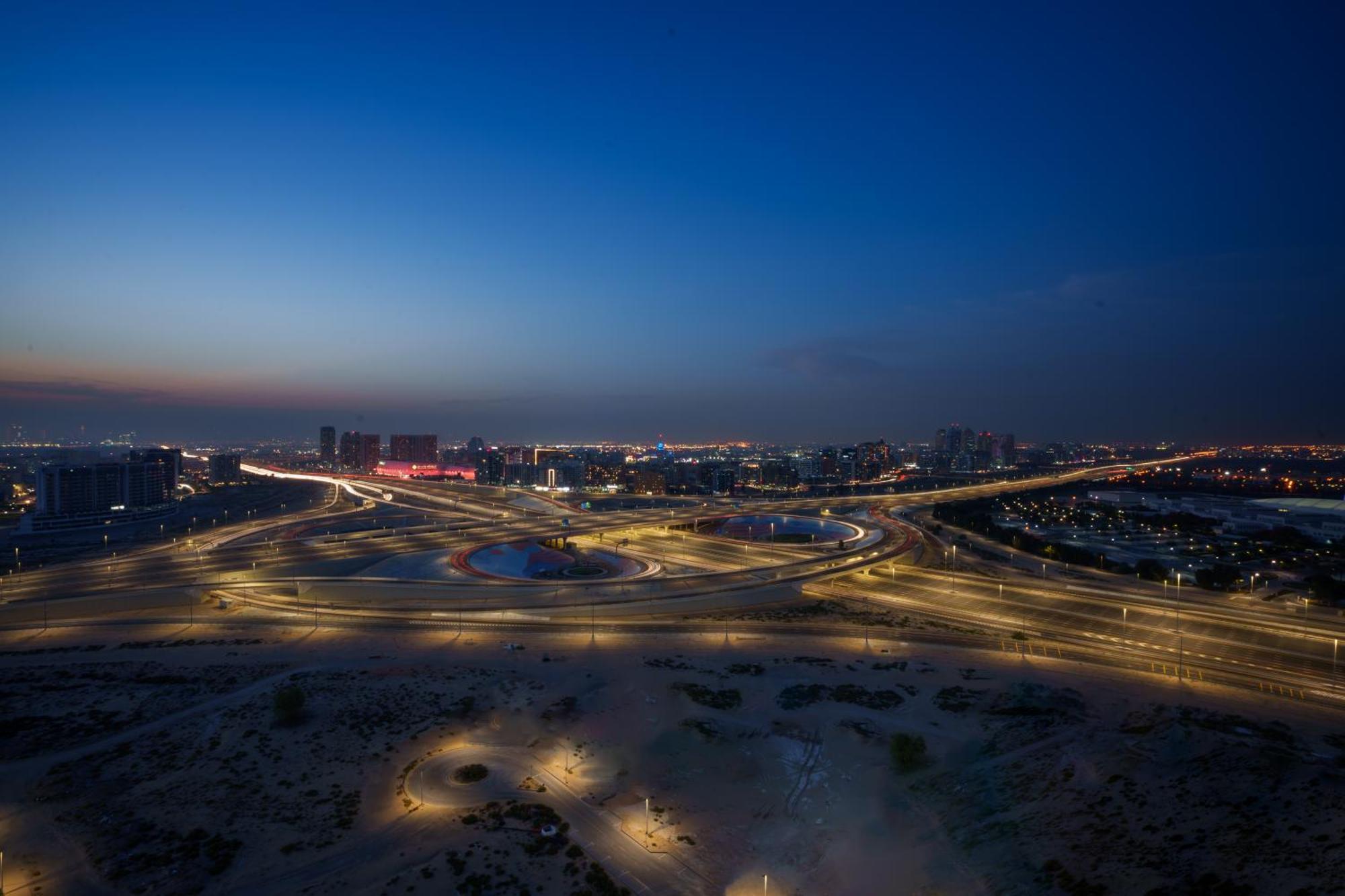 Luxury In Dubailand - Апартаменти